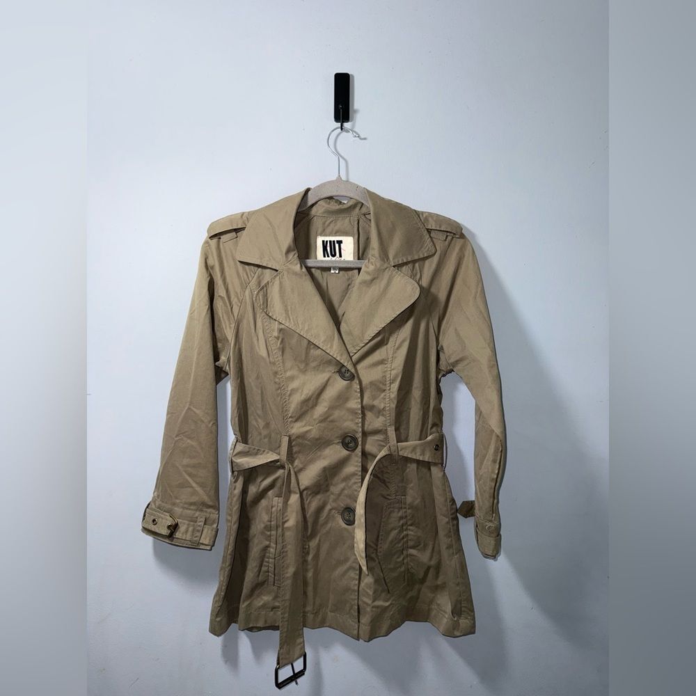 KUT from the Kloth women’s beige belted trench coat jacket size Medium EUC